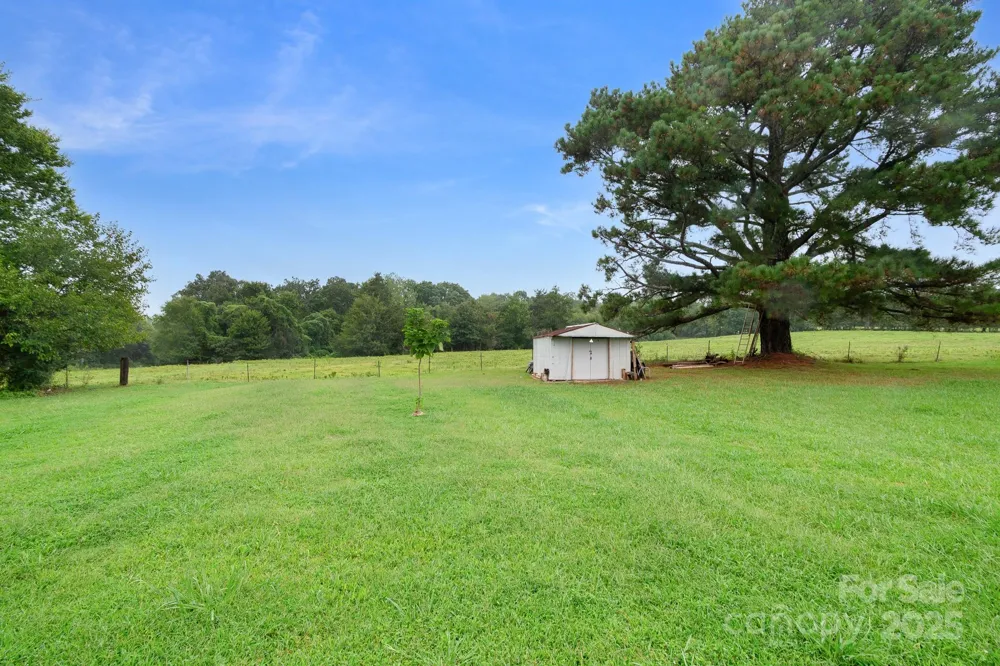 940 W End Road Chester, SC 29706