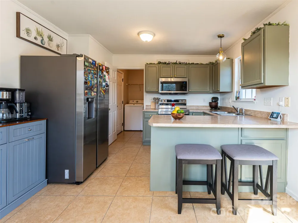 93 Sunny Meadows Boulevard Arden, NC 28704