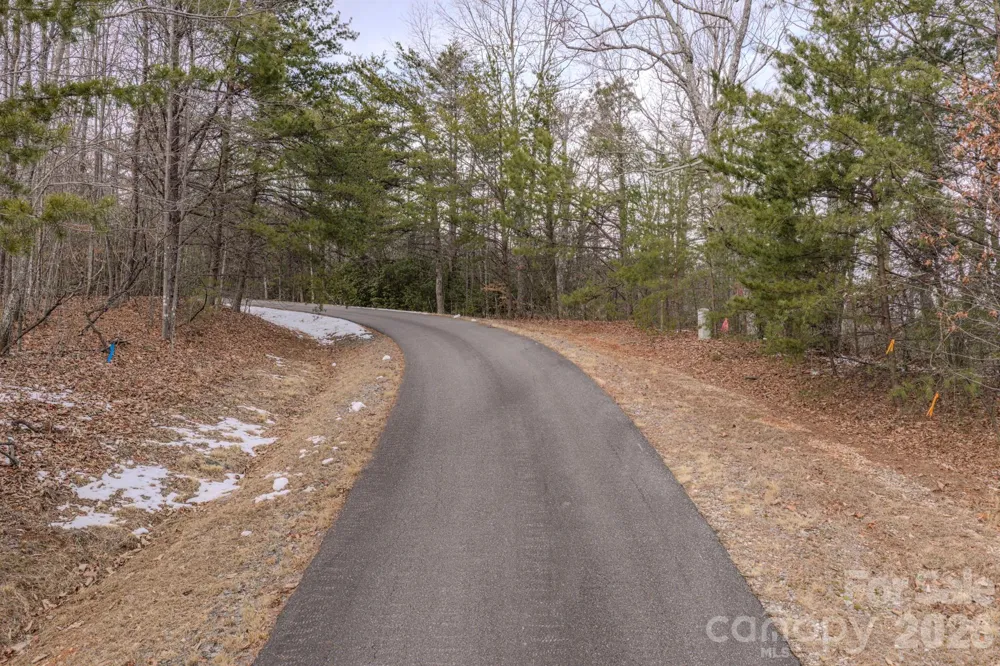 2724 Mountain Crest Drive S #75 Marion, NC 28752