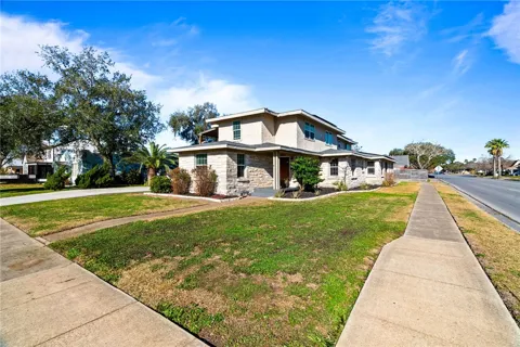 302 Cole Street