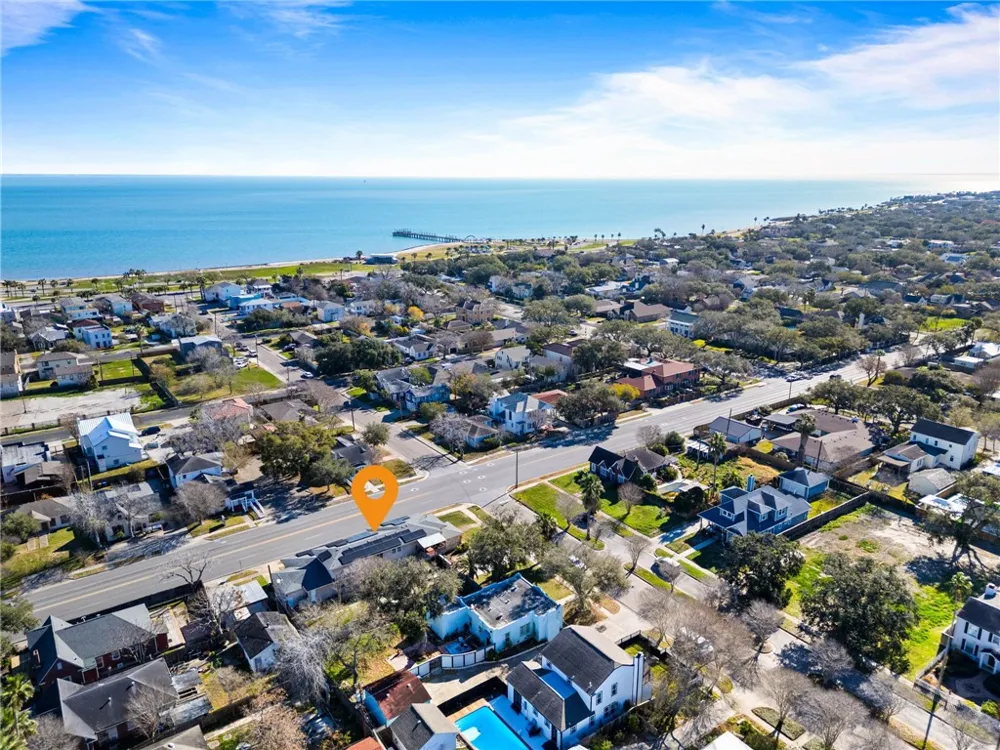 302 Cole Street Corpus Christi, TX 78404