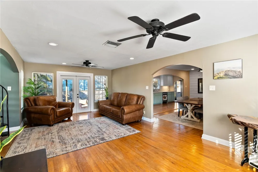 302 Cole Street Corpus Christi, TX 78404