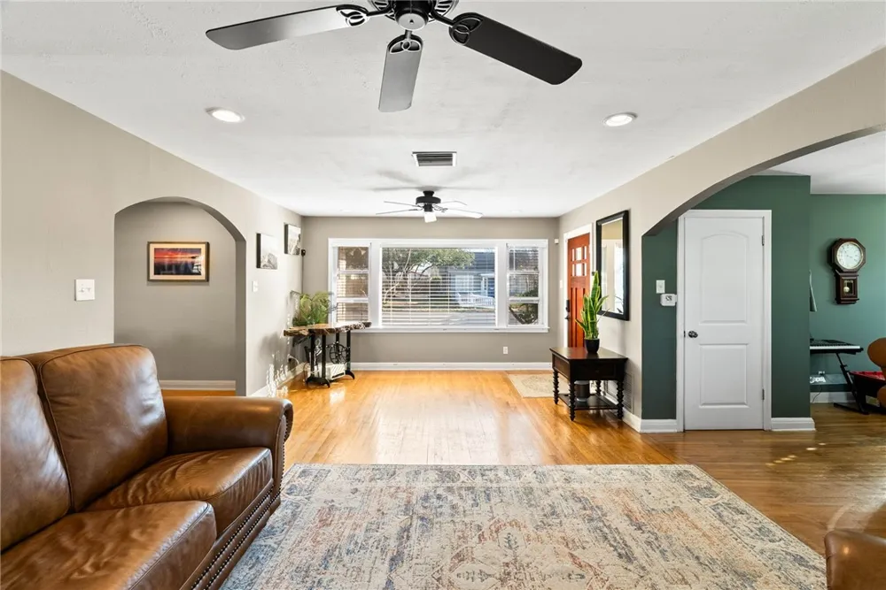 302 Cole Street Corpus Christi, TX 78404