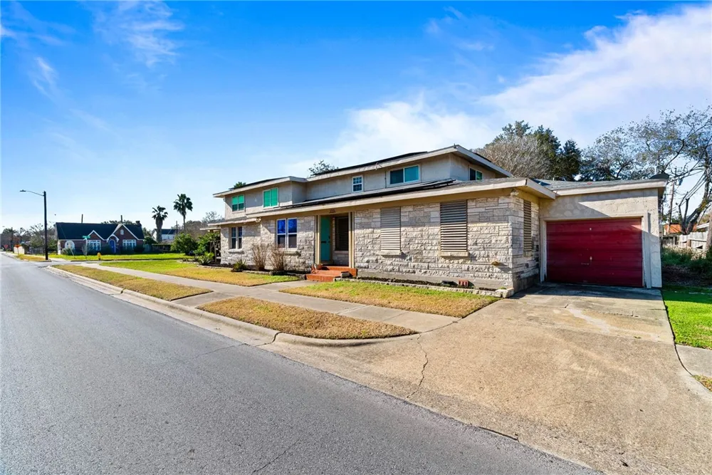 302 Cole Street Corpus Christi, TX 78404