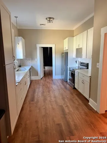 708 s 7th street Kenedy, TX 78119