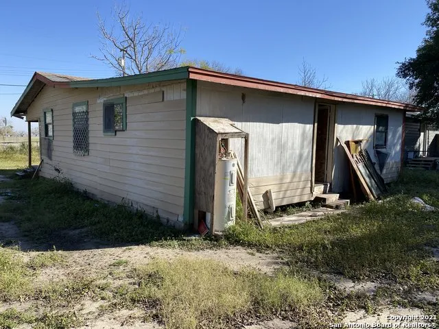 509 State Highway 359 Mathis, TX 78368