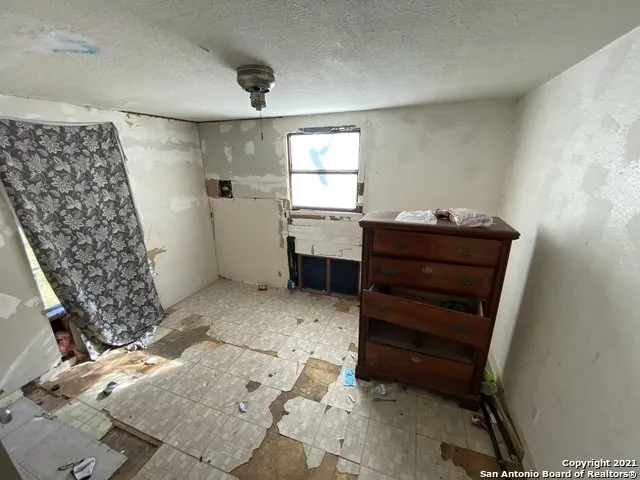 509 State Highway 359 Mathis, TX 78368