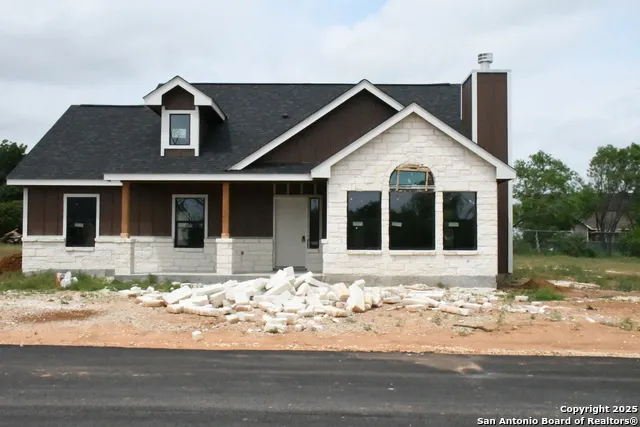 7310 Tiff Nicole Ln Von Ormy, TX 78073