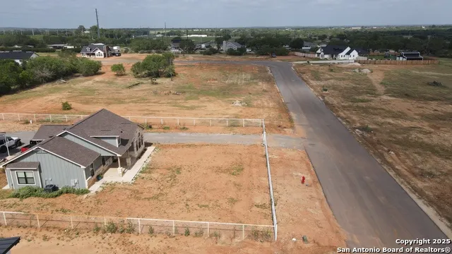 7310 Tiff Nicole Ln Von Ormy, TX 78073