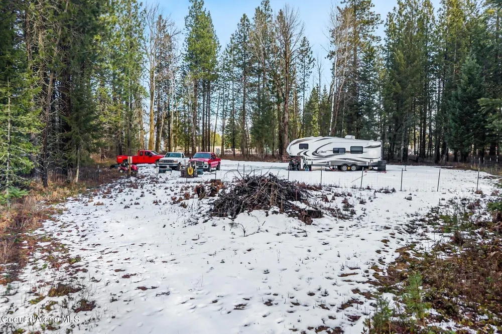 842 Samuels Road Sandpoint, ID 83864