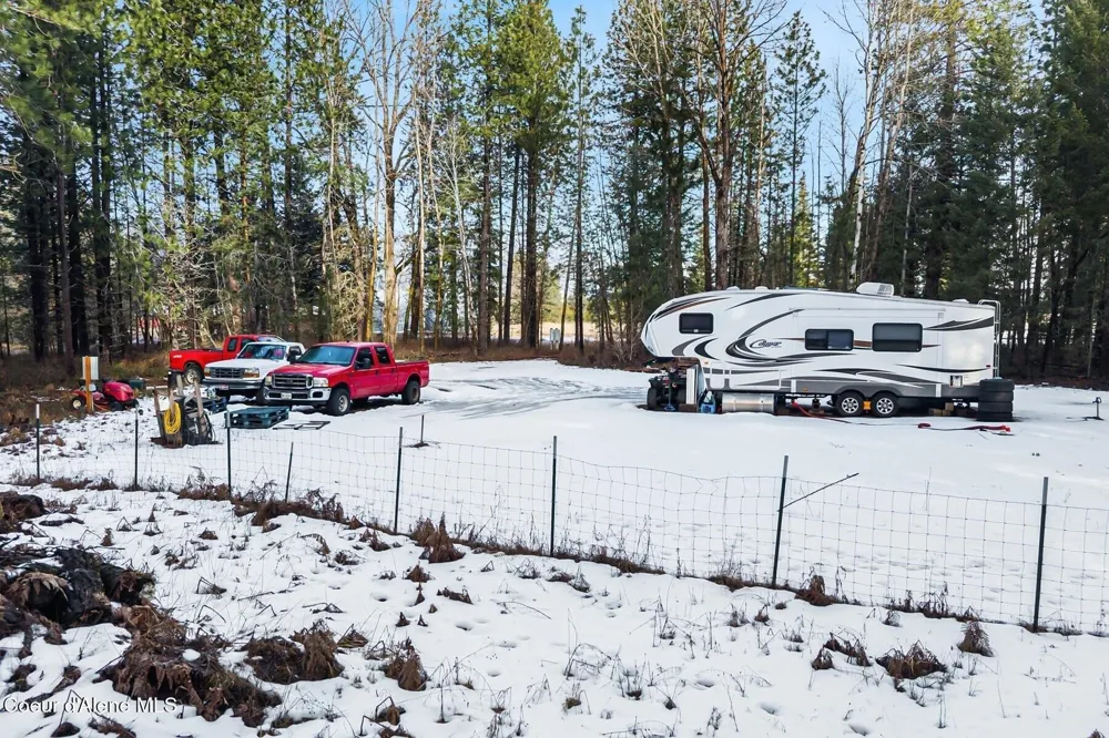 842 Samuels Road Sandpoint, ID 83864