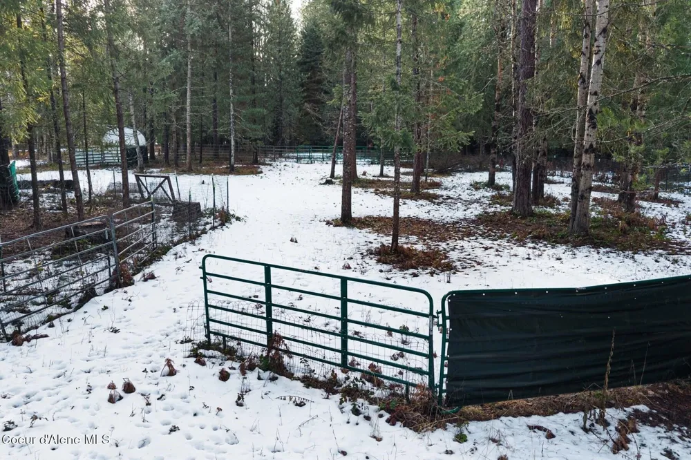 842 Samuels Road Sandpoint, ID 83864