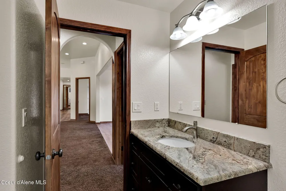 470 Diamond Heights Road Oldtown, ID 83822