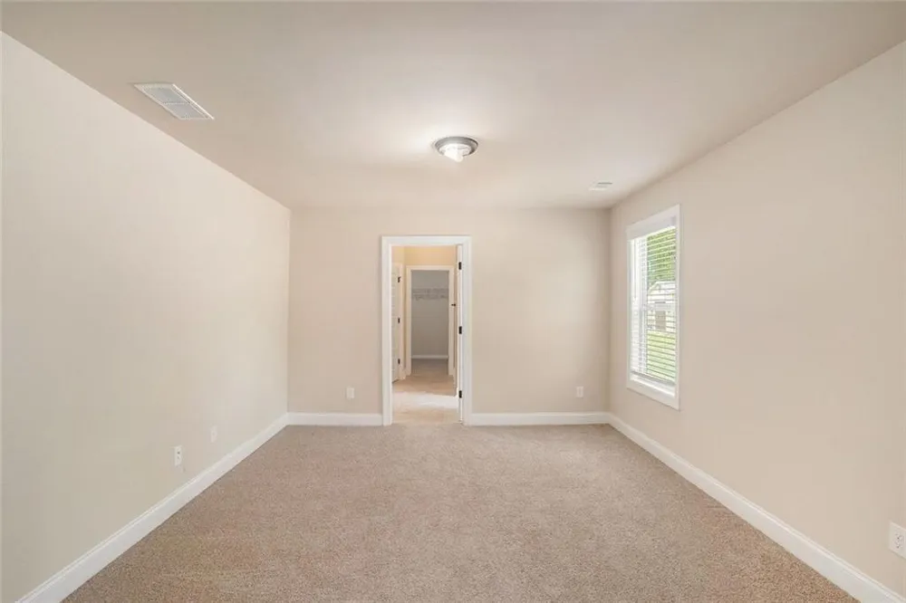 381 Homestead Circle Forsyth, GA 31029