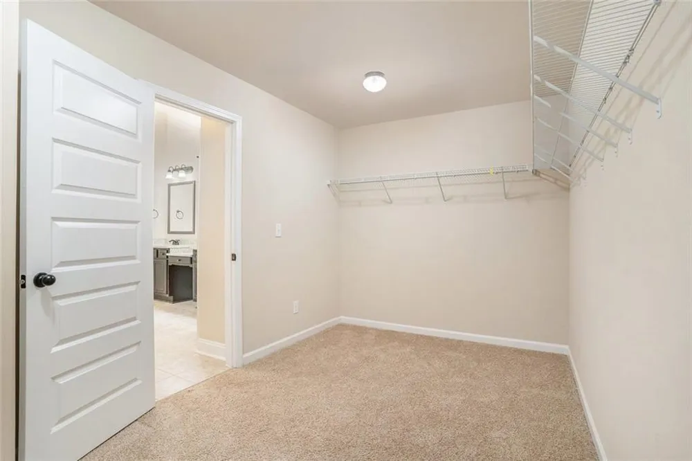 381 Homestead Circle Forsyth, GA 31029