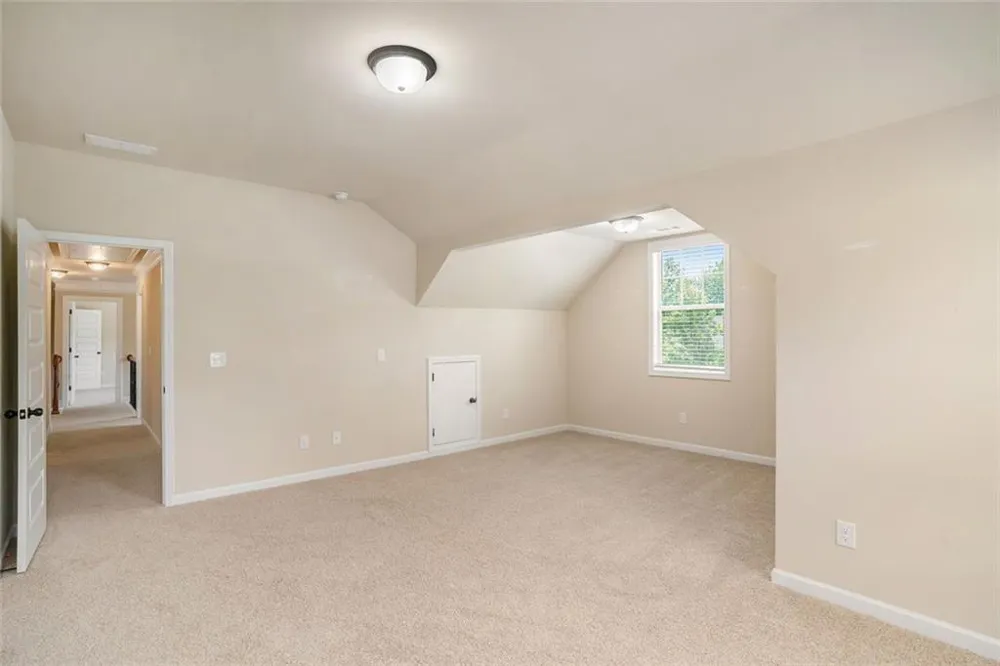 381 Homestead Circle Forsyth, GA 31029
