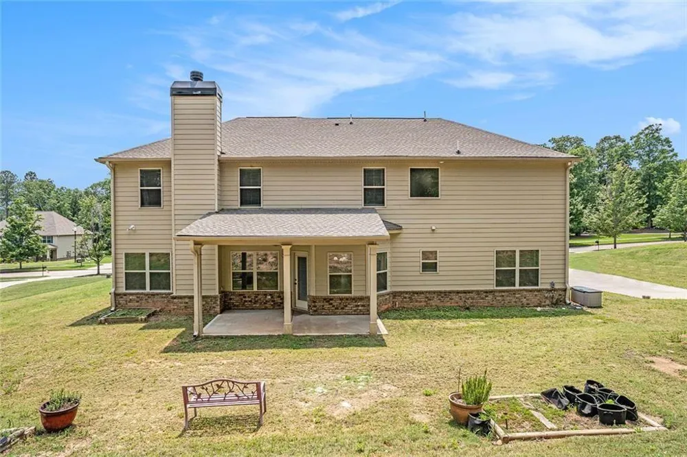 381 Homestead Circle Forsyth, GA 31029