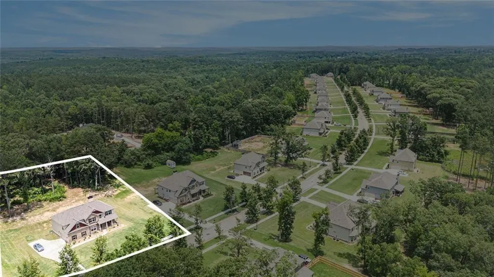381 Homestead Circle Forsyth, GA 31029