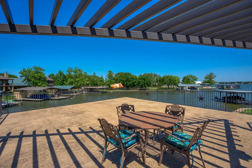 213 Lakeview Sunrise Beach, TX 78643