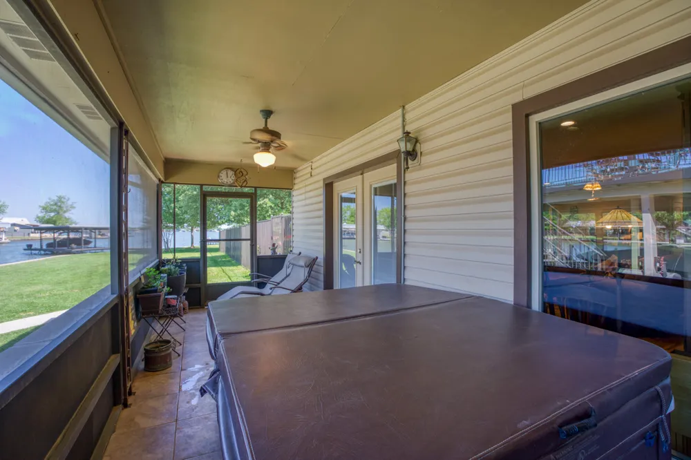 213 Lakeview Sunrise Beach, TX 78643