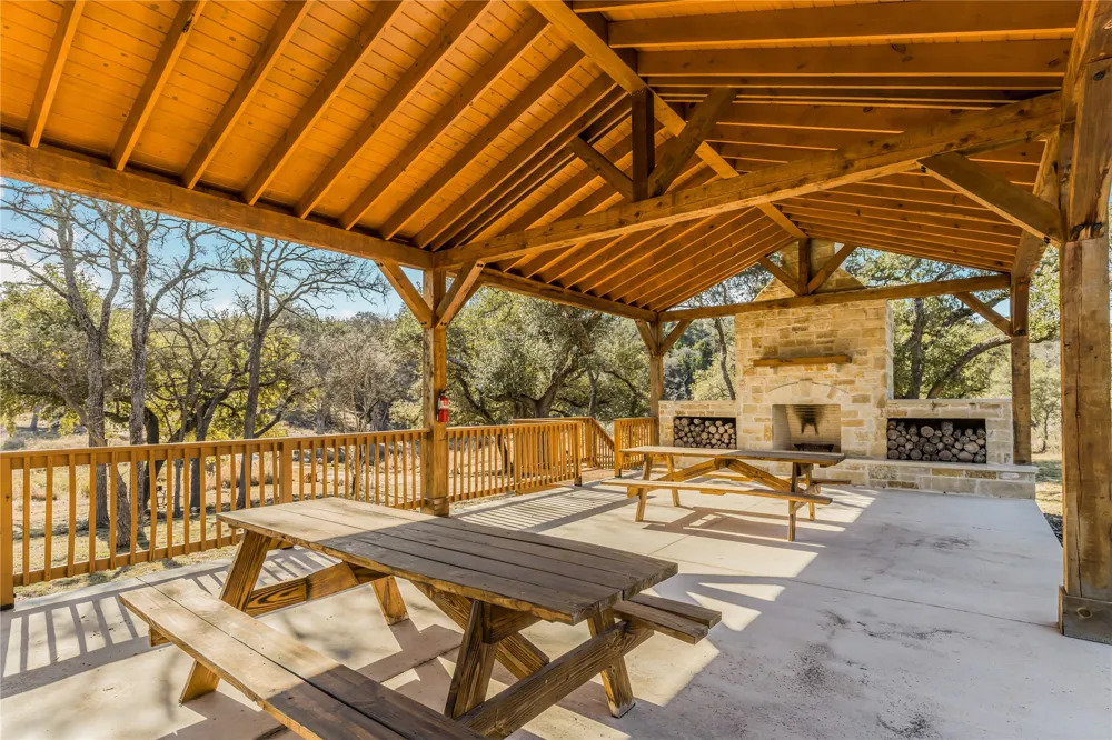 48 Inksview Lane Kingsland, TX 78639