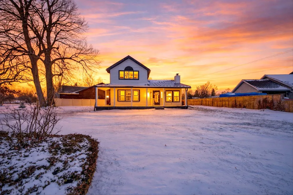 210 W Grove Avenue Leoni Township, MI 49254