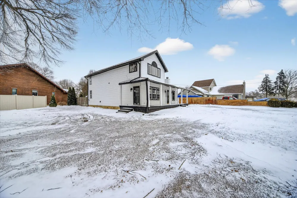 210 W Grove Avenue Leoni Township, MI 49254