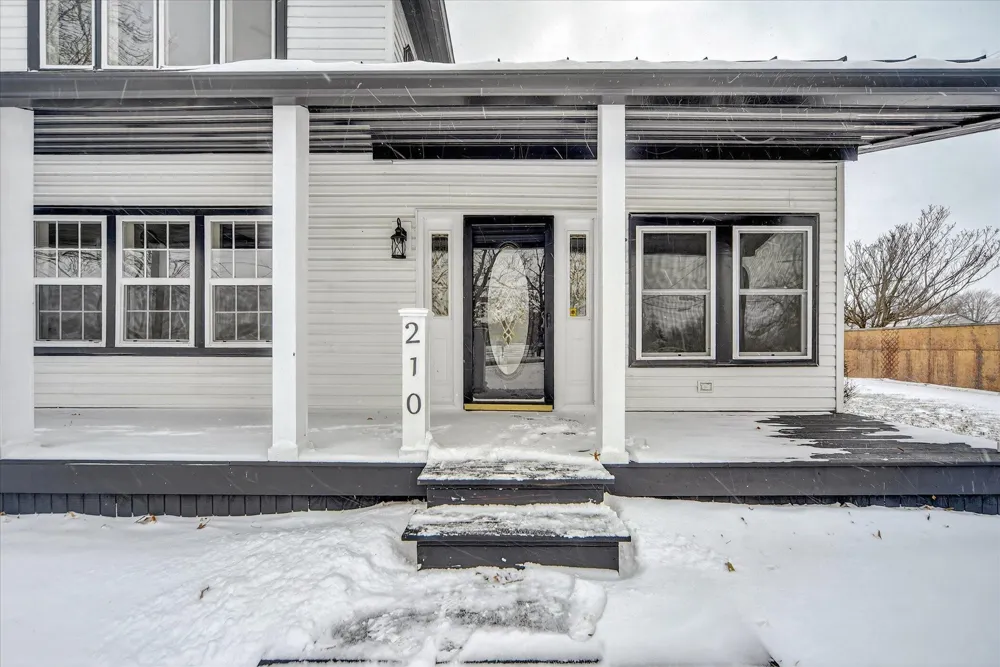 210 W Grove Avenue Leoni Township, MI 49254