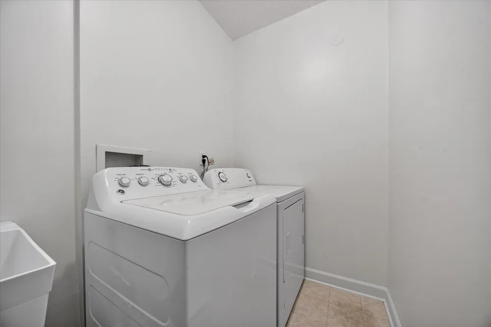 210 W Grove Avenue Leoni Township, MI 49254