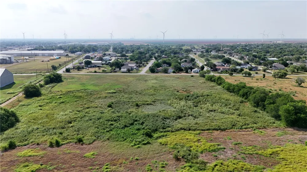 8 Compress Rd Taft, TX 78390