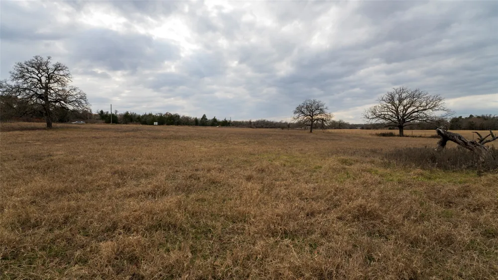 1682 W Us Highway 79 Rockdale, TX 76567