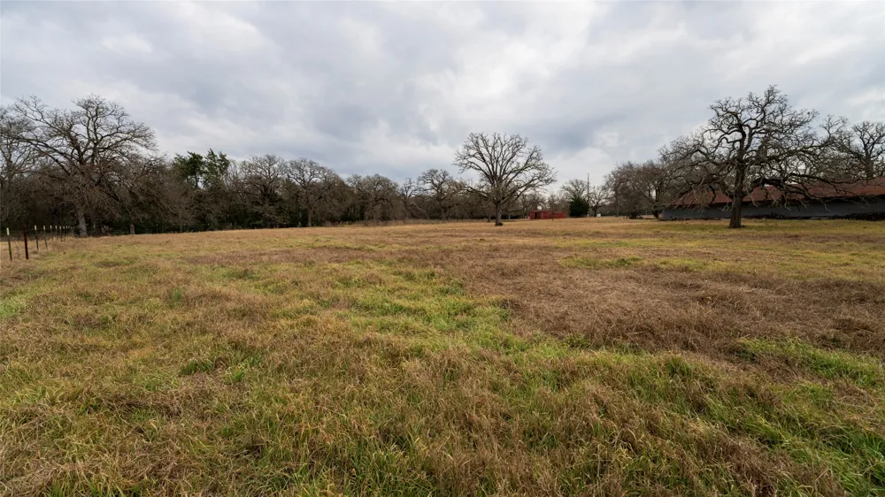 1682 W Us Highway 79 Rockdale, TX 76567