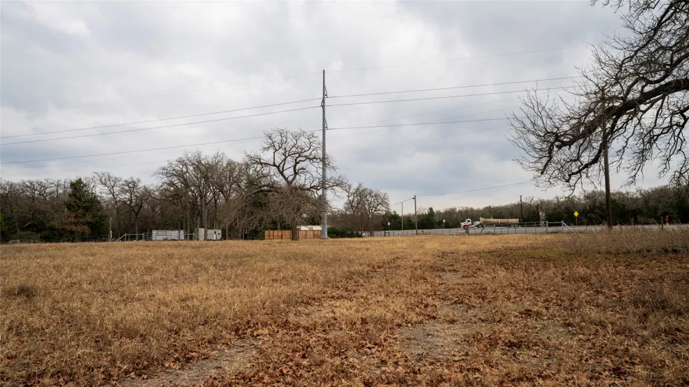 1682 W Us Highway 79 Rockdale, TX 76567