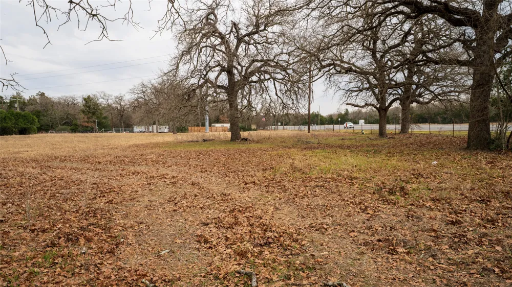 1682 W Us Highway 79 Rockdale, TX 76567