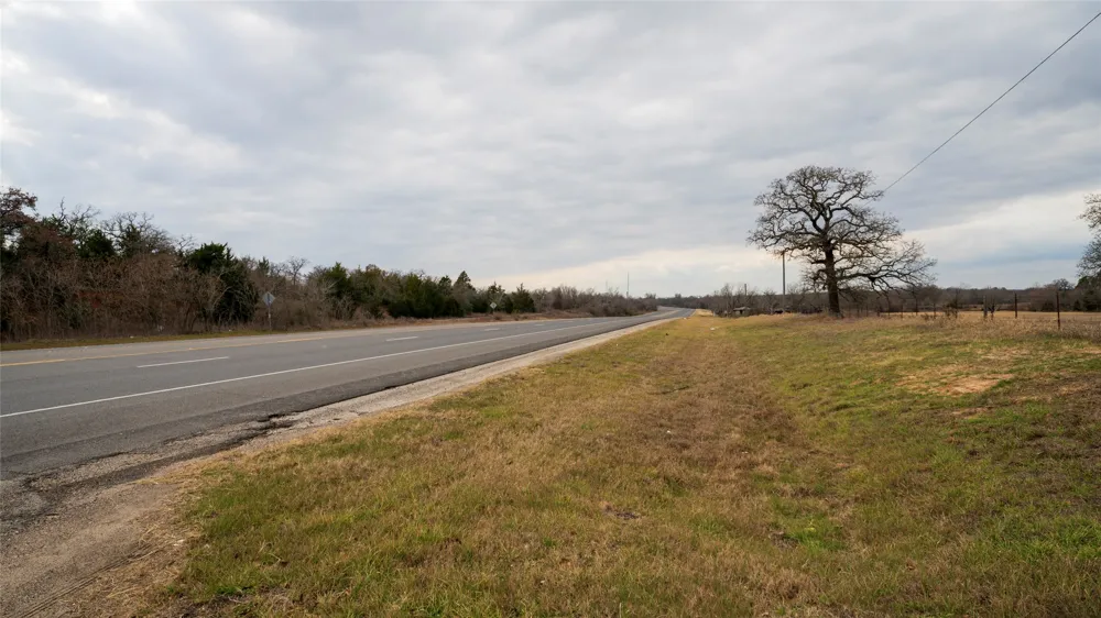1682 W Us Highway 79 Rockdale, TX 76567