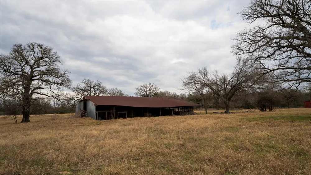 1682 W Us Highway 79 Rockdale, TX 76567