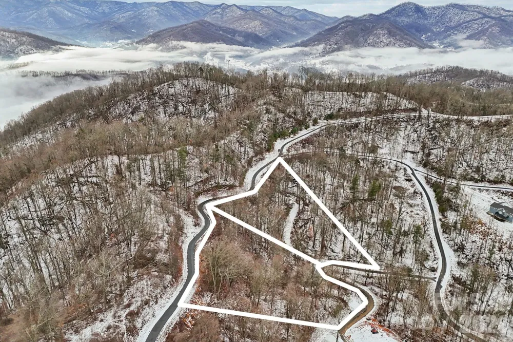 94 Locust Grove Lane Weaverville, NC 28787