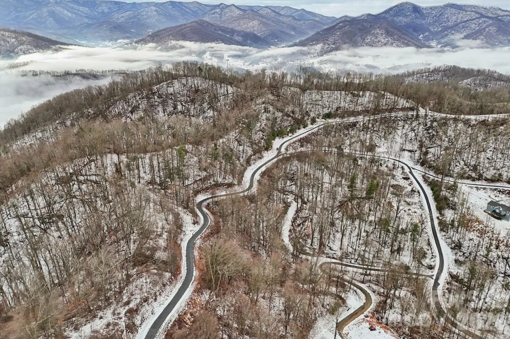 94 Locust Grove Lane Weaverville, NC 28787