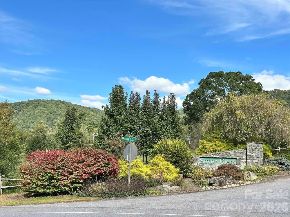 94 Locust Grove Lane Weaverville, NC 28787