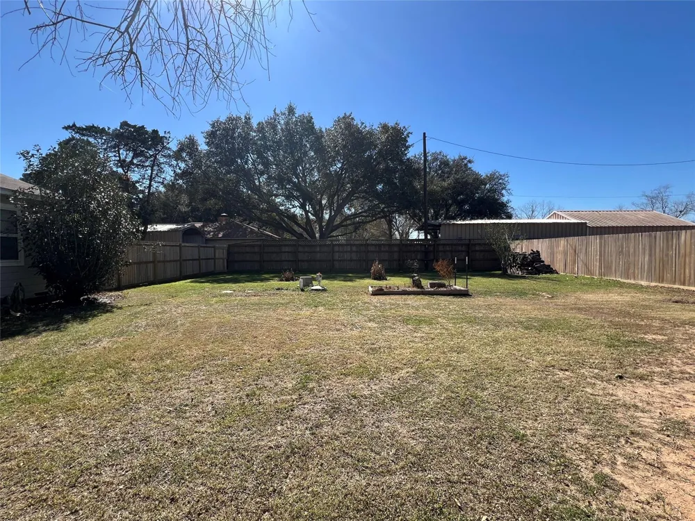 504 Henson Street El Campo, TX 77437