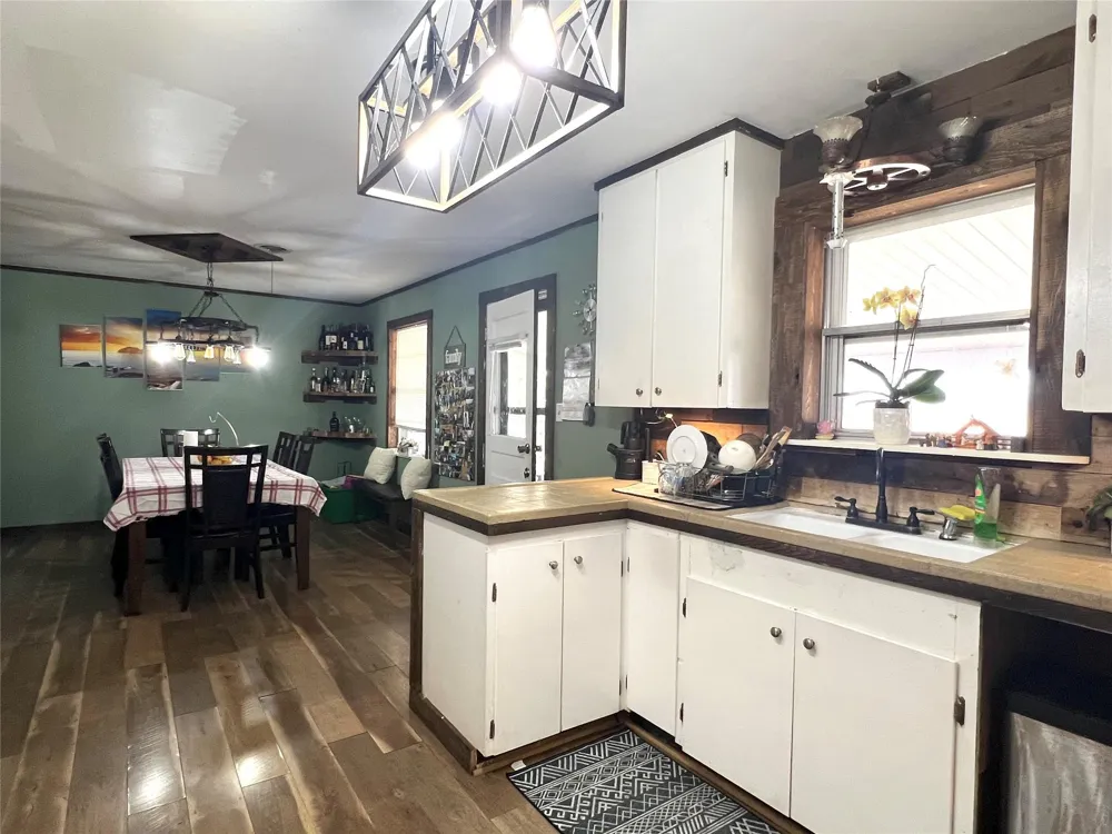 504 Henson Street El Campo, TX 77437