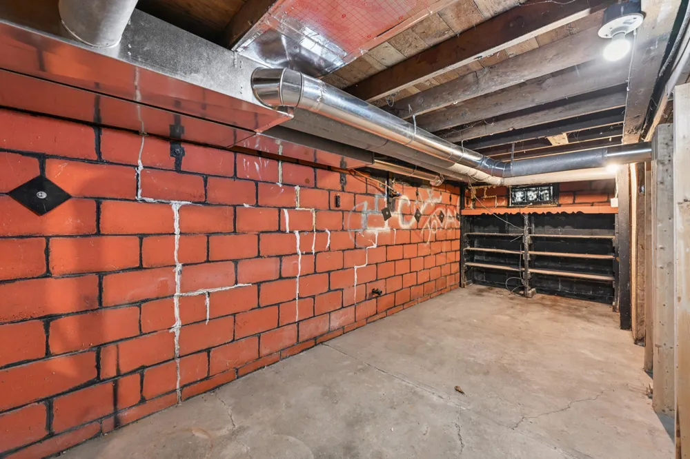 108 Maple Street Jackson, MN 56143