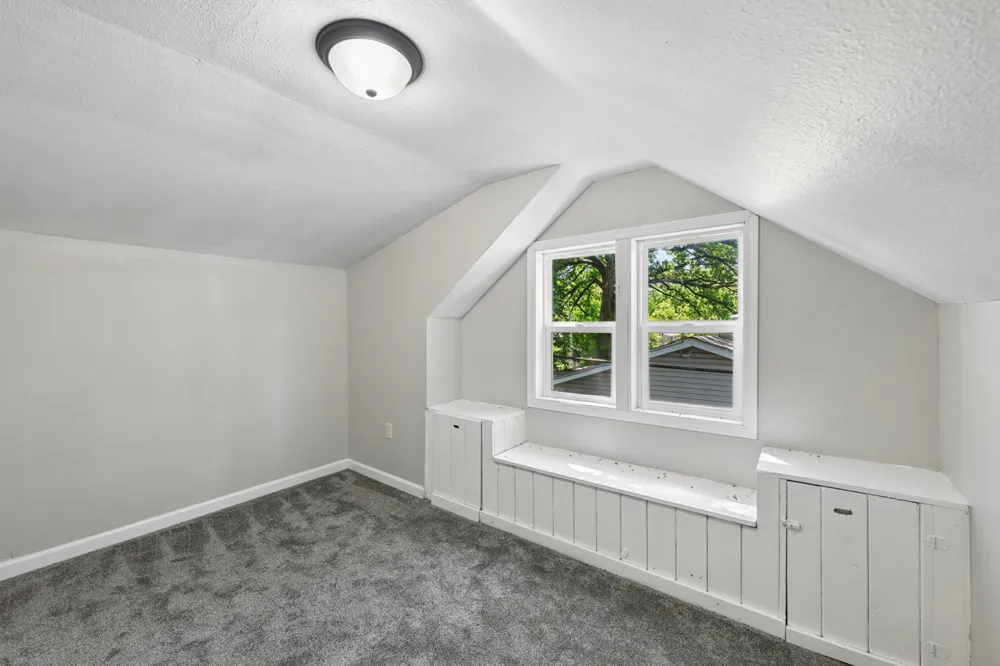 108 Maple Street Jackson, MN 56143