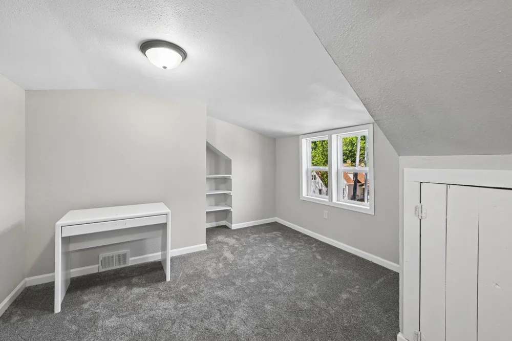 108 Maple Street Jackson, MN 56143