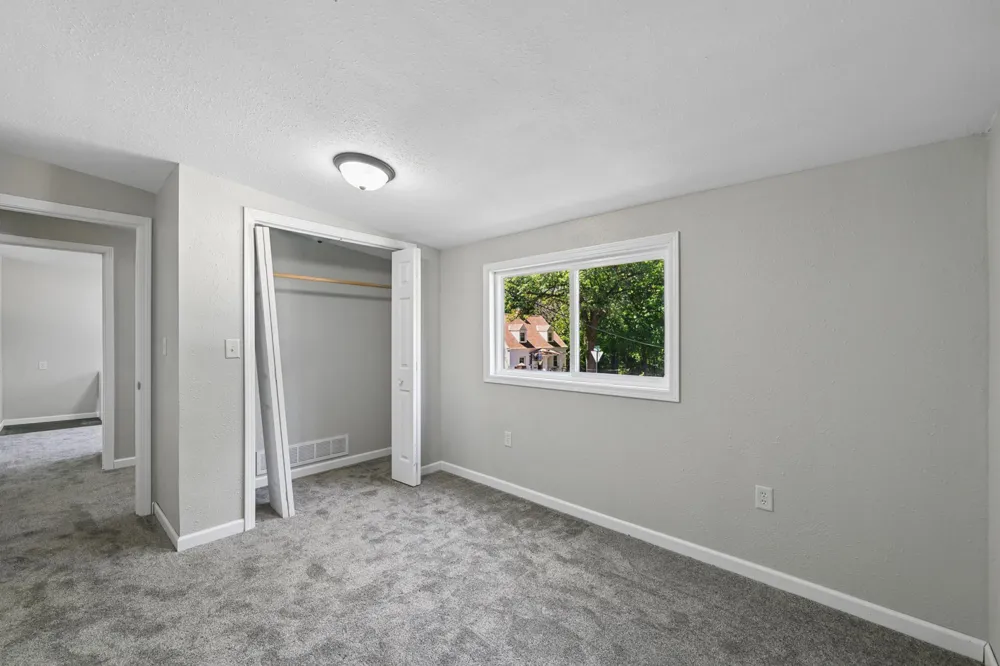 108 Maple Street Jackson, MN 56143