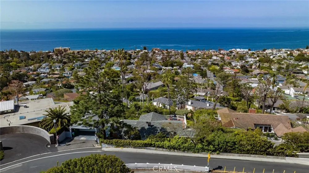 1177 Temple Hills Laguna Beach, CA 92651
