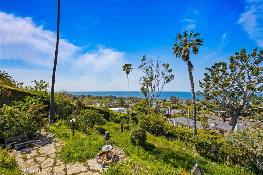 1177 Temple Hills Laguna Beach, CA 92651