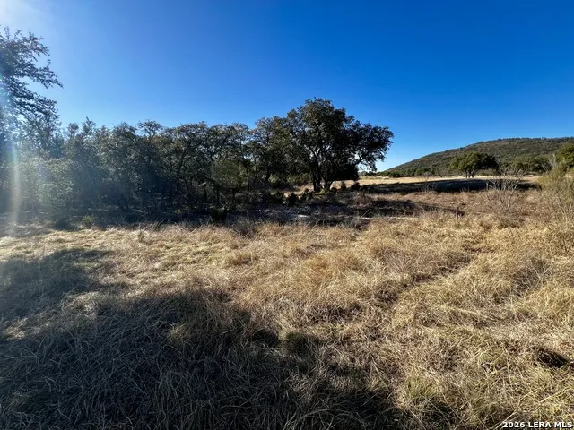 92 Mountain Valley Drive Concan, TX 78838