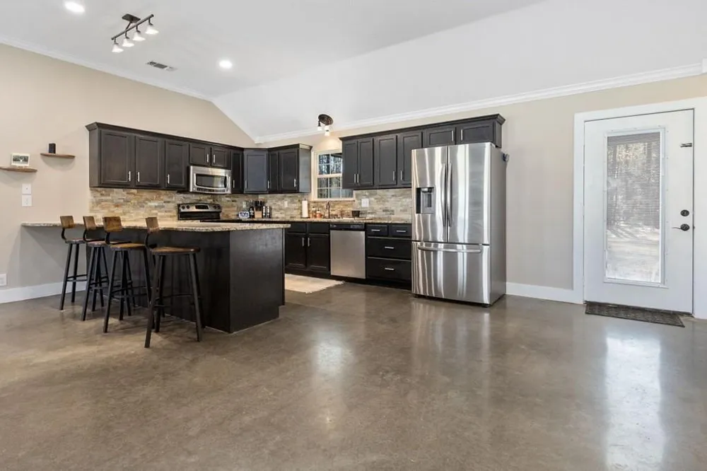 694 Harvill Road Huntington, TX 75949