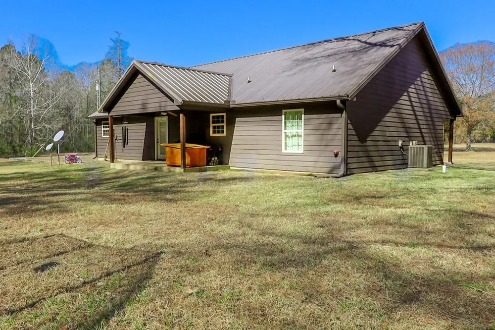 694 Harvill Road Huntington, TX 75949